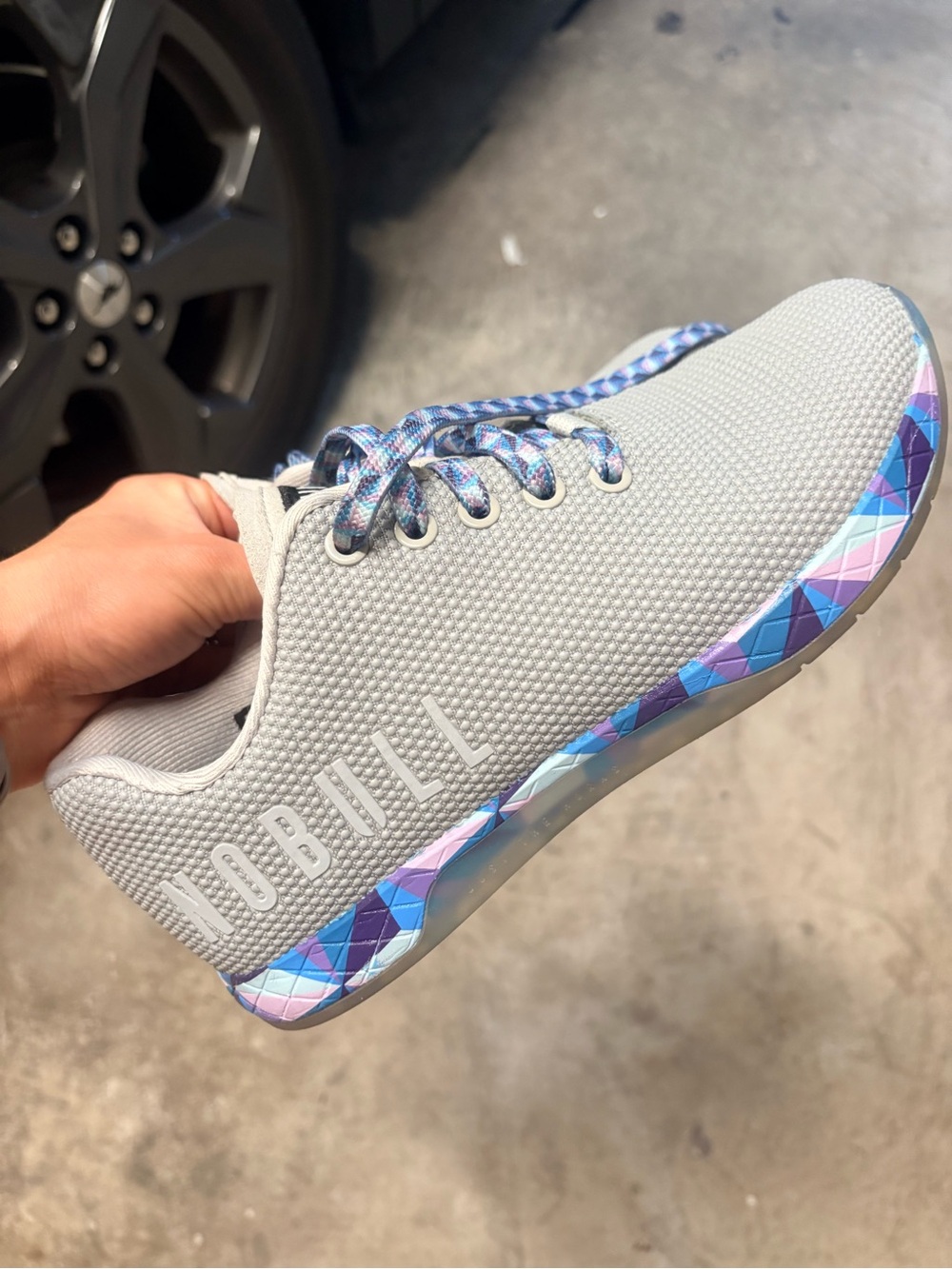 NOBULL Women’s Light Gray Trainer with Blue-Purple Accents